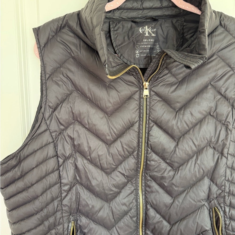 Calvin Klein Women's black Quilted Vest